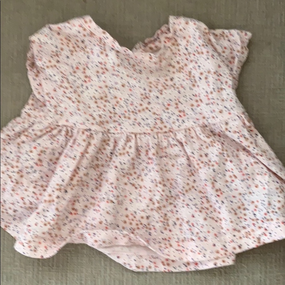 Baby gap floral light pink shirt sleeve